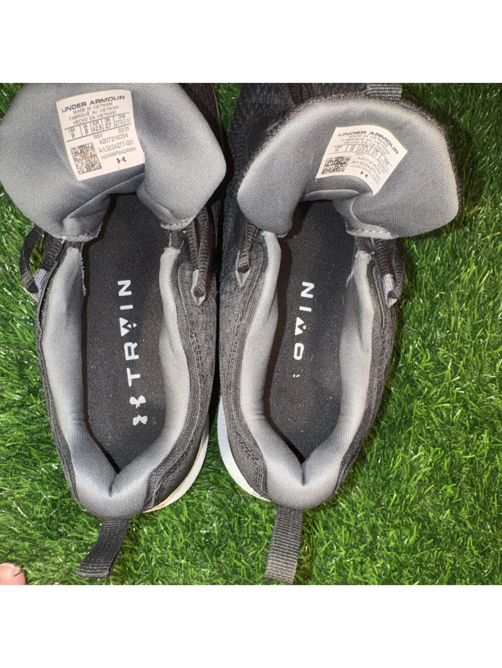 Size 9 - Under Armour Charged Focus Black Halo Grey